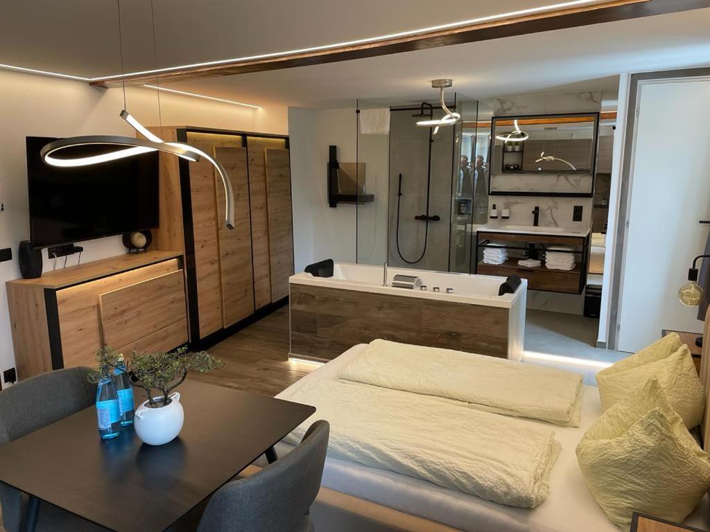 Flow Apartments Trogmann Living - Open Space Meran Buitenkant foto